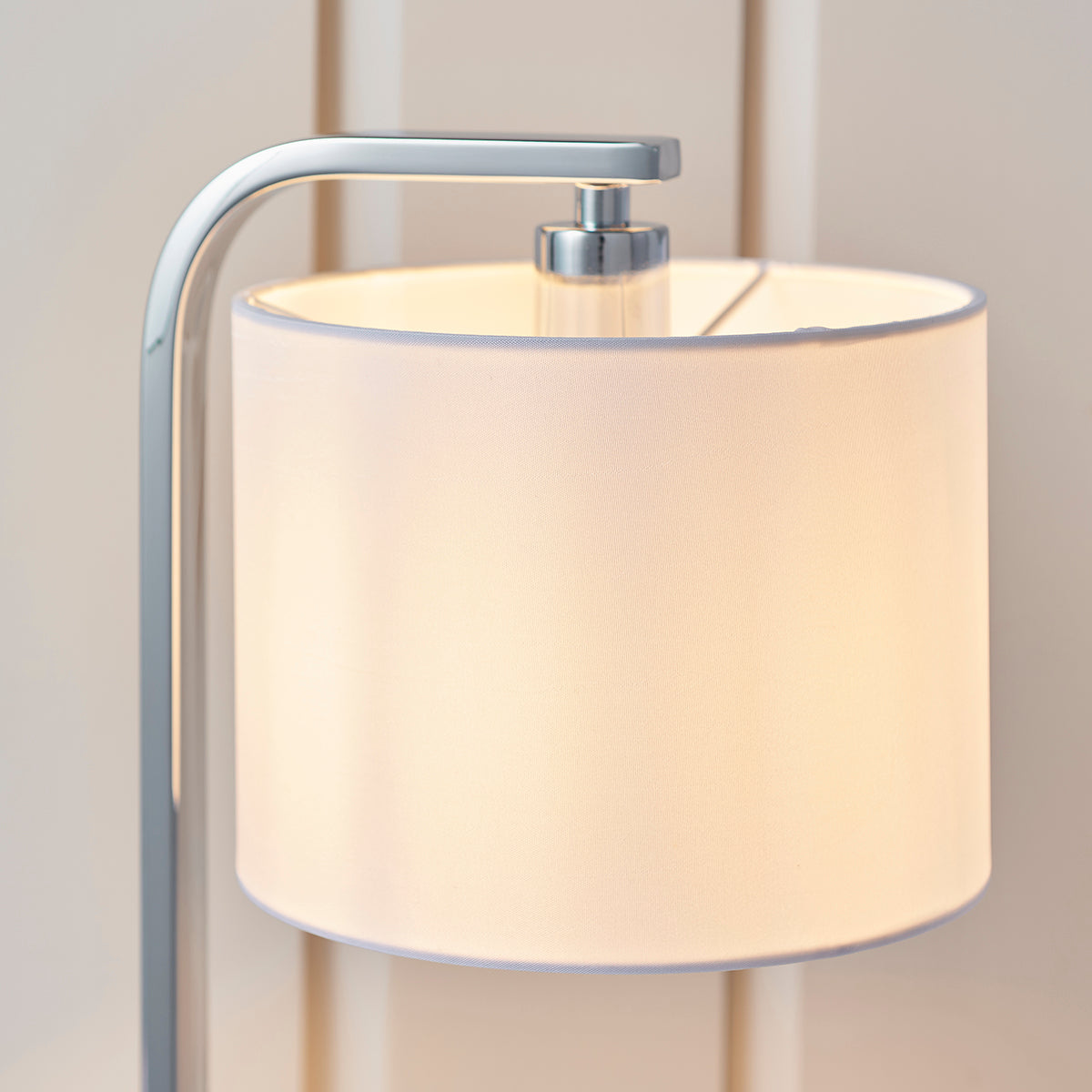 Chrome plate & white fabric