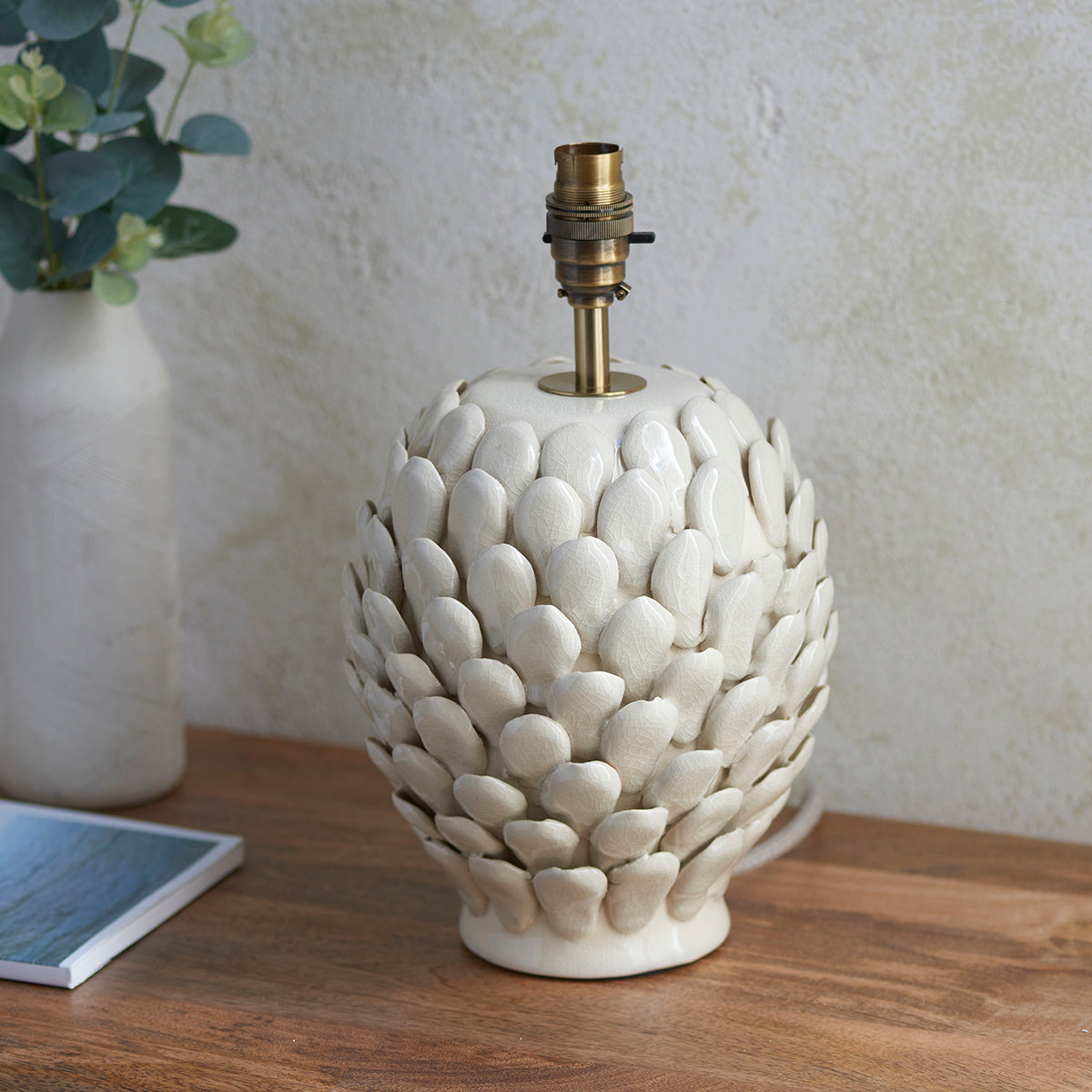 Ivory crackle glaze & brushed aged brass plate