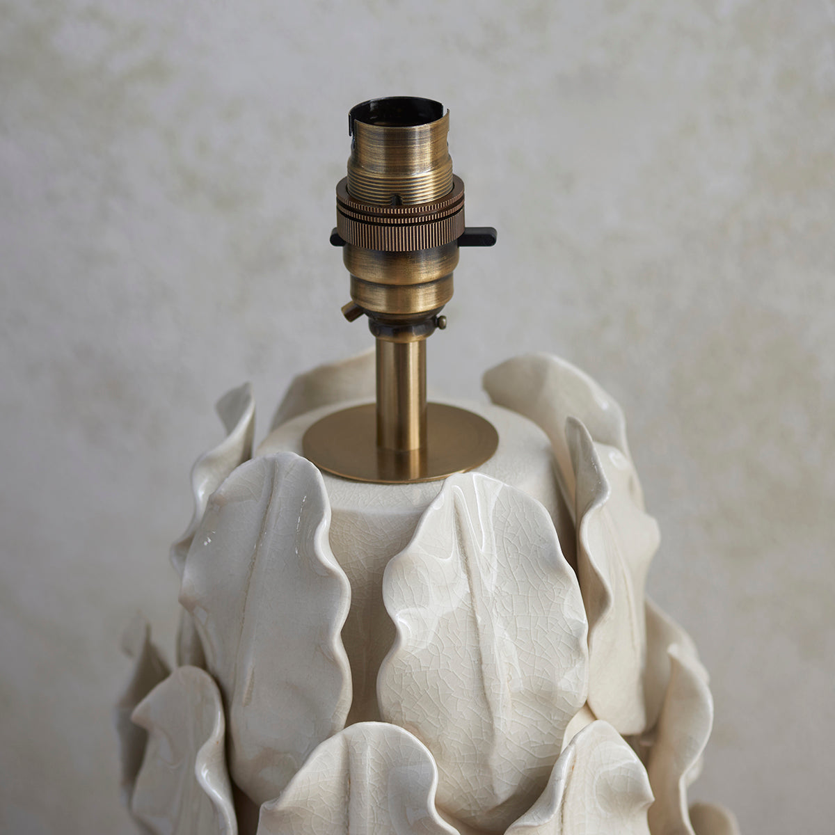 Ivory crackle glaze & brushed aged brass plate