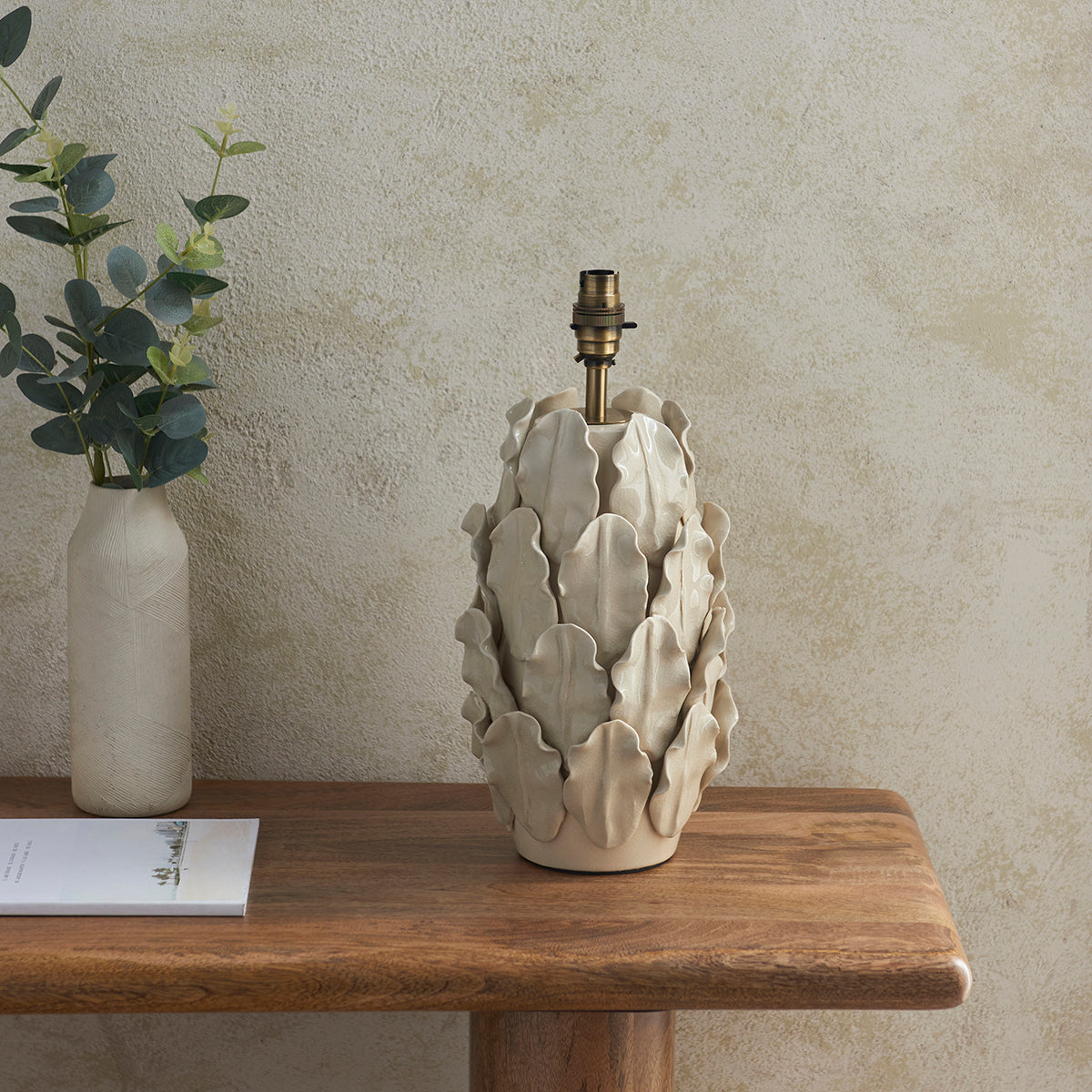 Ivory crackle glaze & brushed aged brass plate