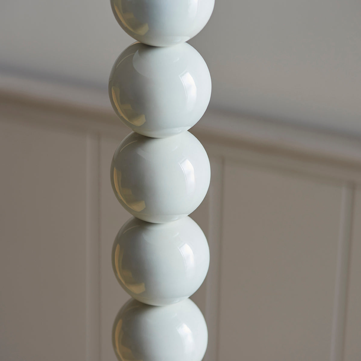 Gloss almond white paint