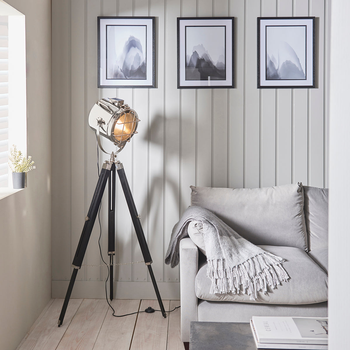 Farah Retro Tripod Floor Lamp in Nickel