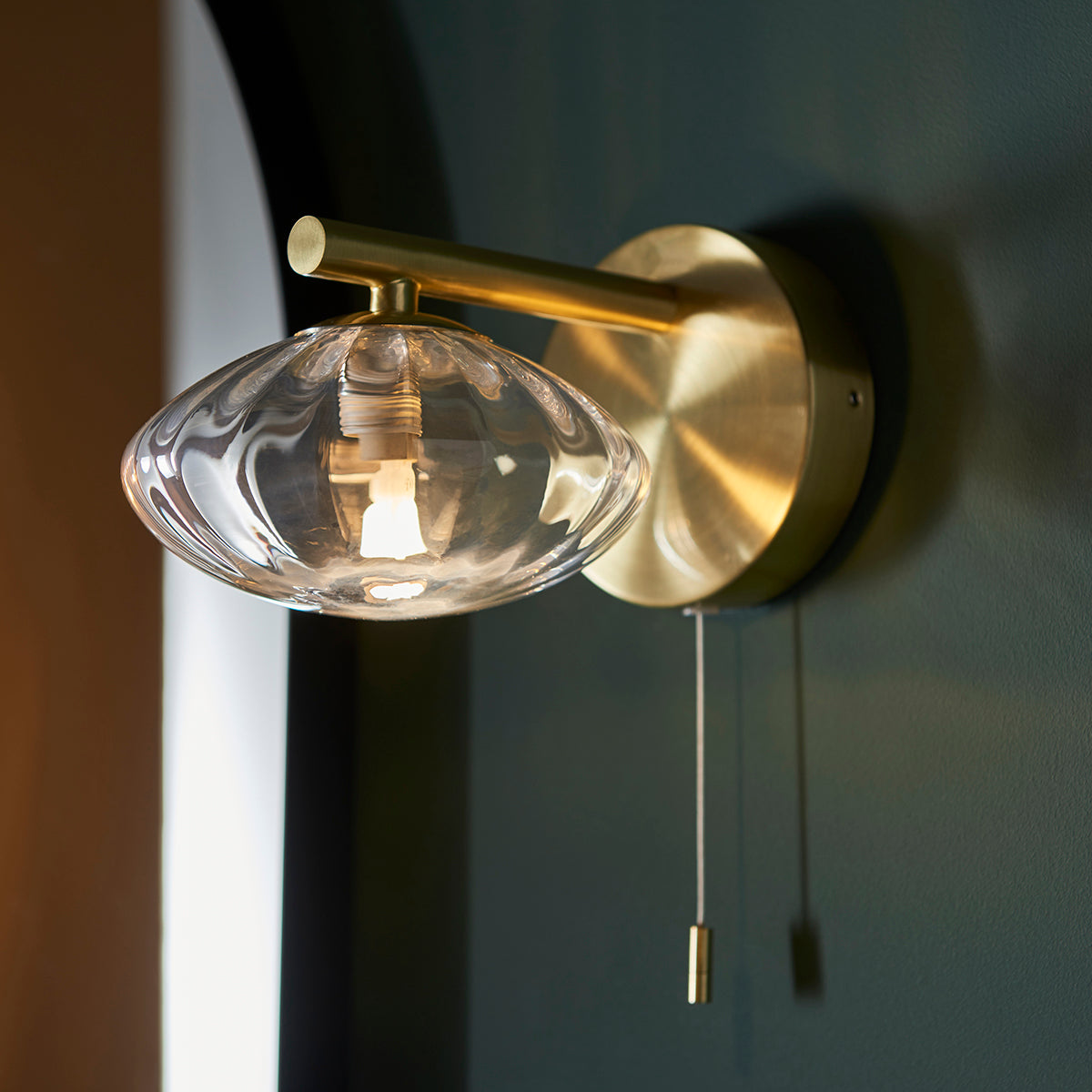 Satin brass plate & clear ribbed glass