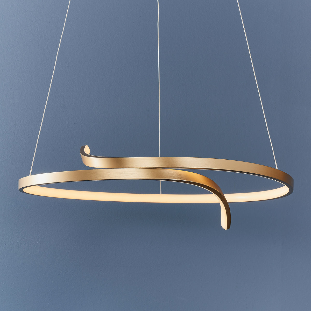 Brushed gold plated & white silicone
