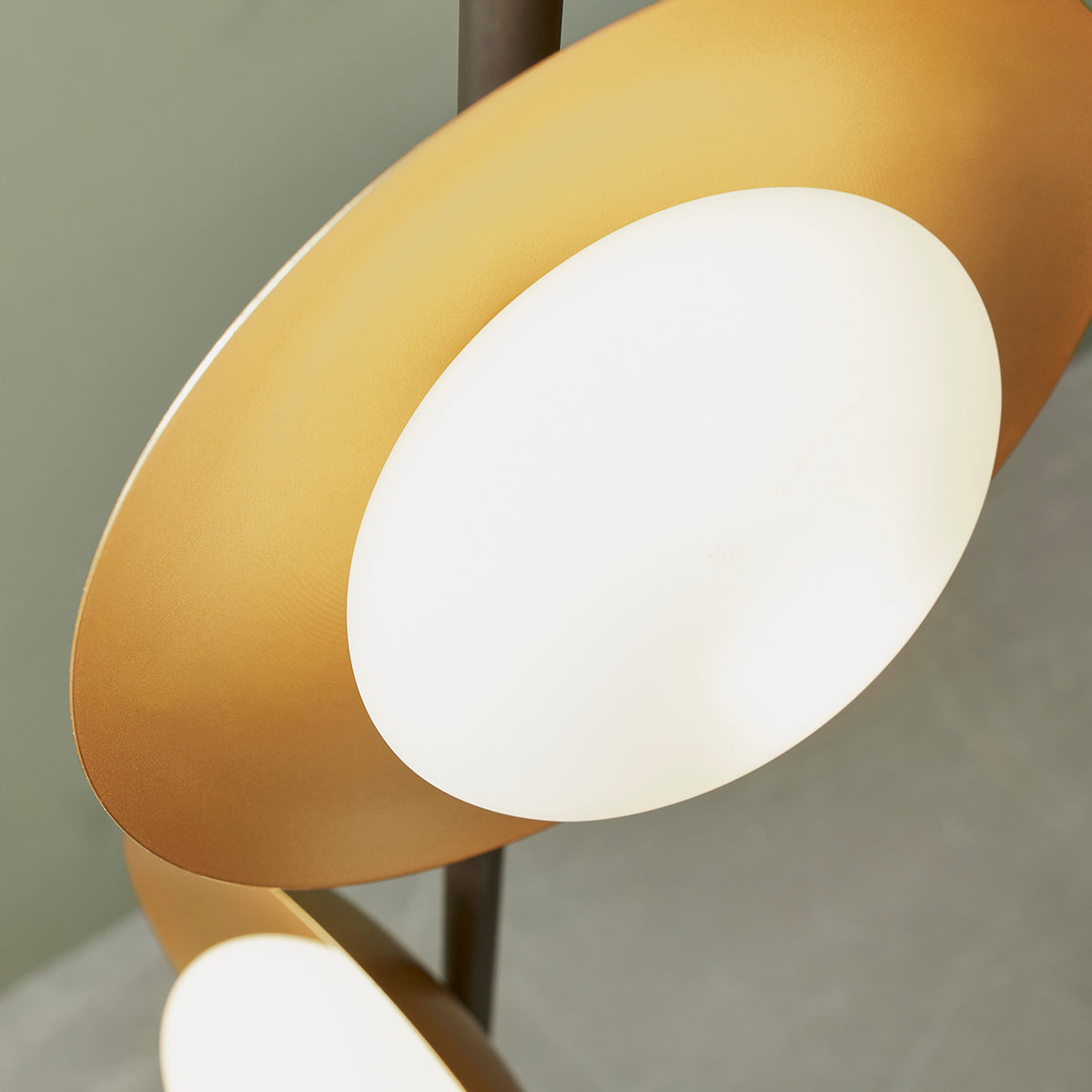 Tabernas Floor Lamp in Gold