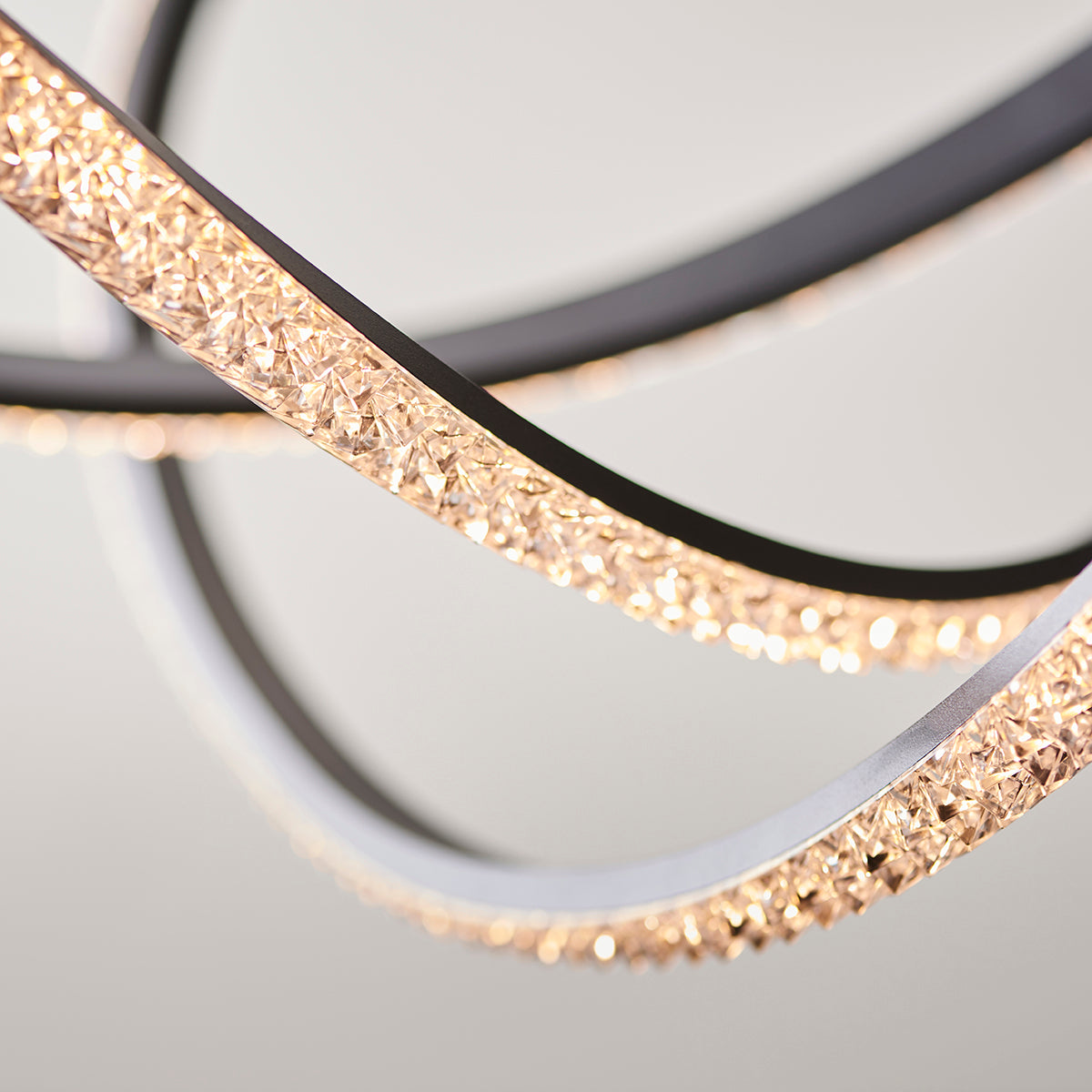Evan Swirl Pendant in Textured Black